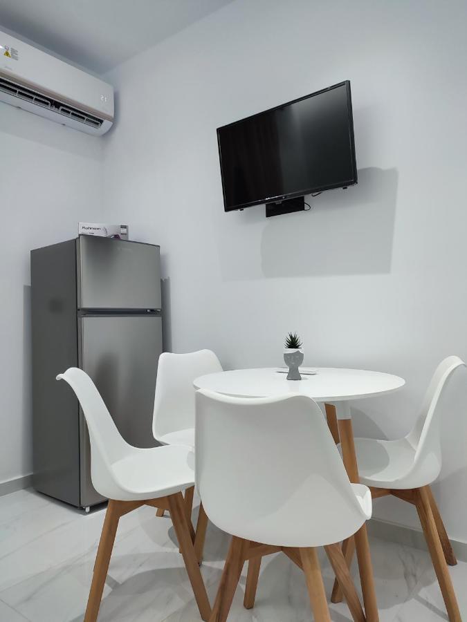Alexander Luxury Apartments & Studios メタモルフォシ エクステリア 写真