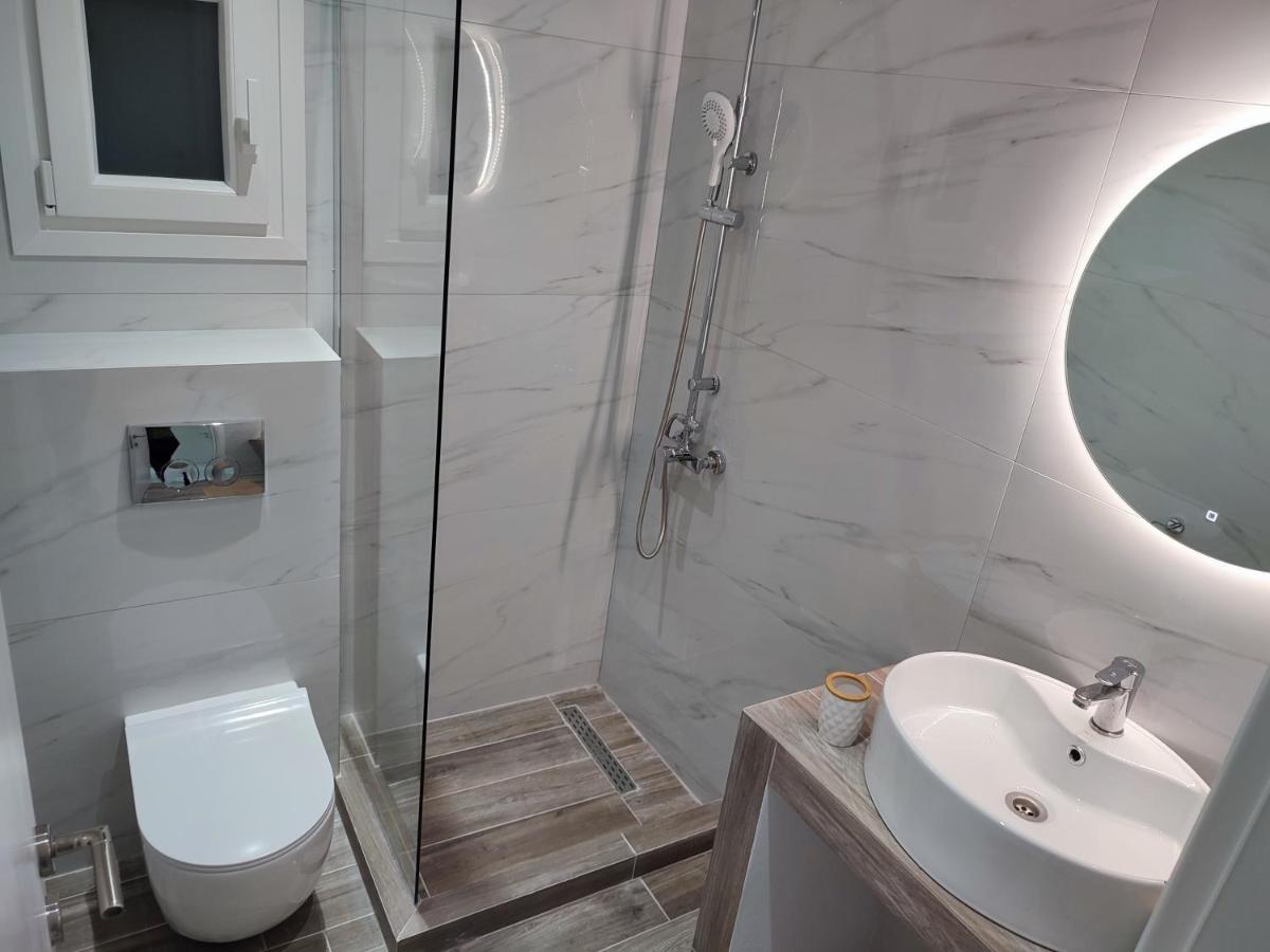 Alexander Luxury Apartments & Studios メタモルフォシ エクステリア 写真
