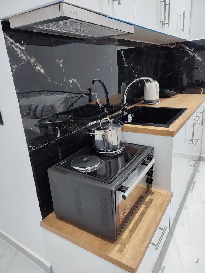 Alexander Luxury Apartments & Studios メタモルフォシ エクステリア 写真