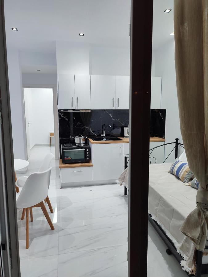 Alexander Luxury Apartments & Studios メタモルフォシ エクステリア 写真